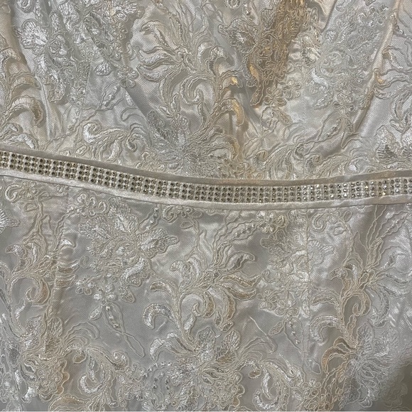 Nina Nischelle New with tags style 2820 in white ivory - Picture 8 of 9